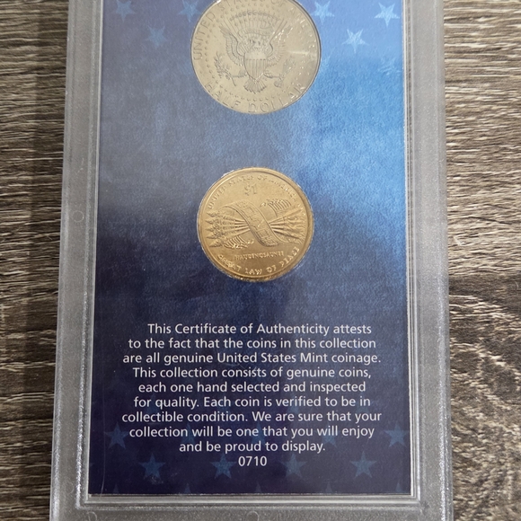 2010 Sacagawea Dollar and Kennedy Half Dollar Set - Picture 4 of 4